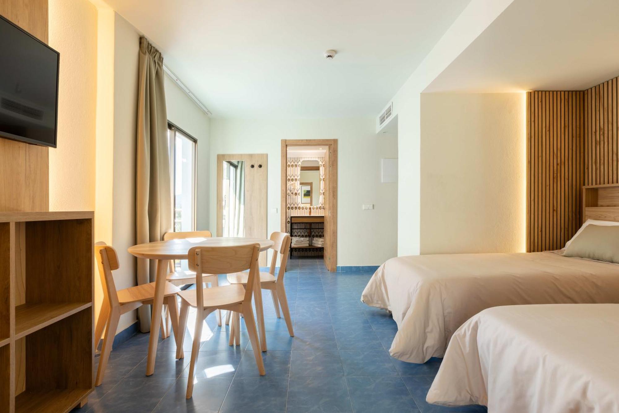 The Blue Apartments - Adults Only Sant Antoni de Portmany Exterior foto