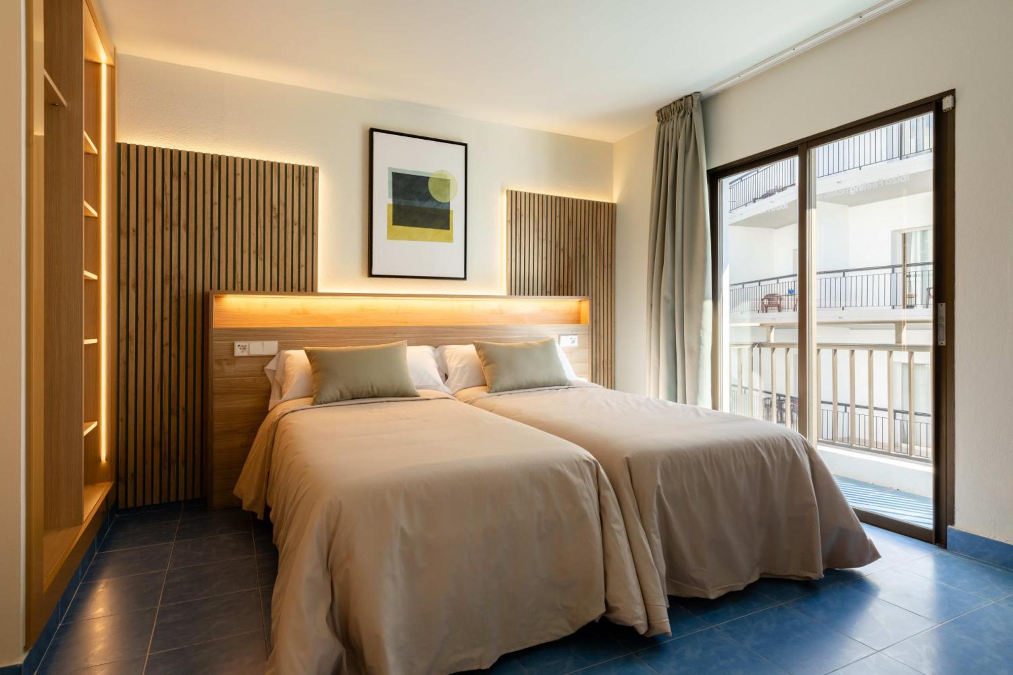 The Blue Apartments - Adults Only Sant Antoni de Portmany Exterior foto