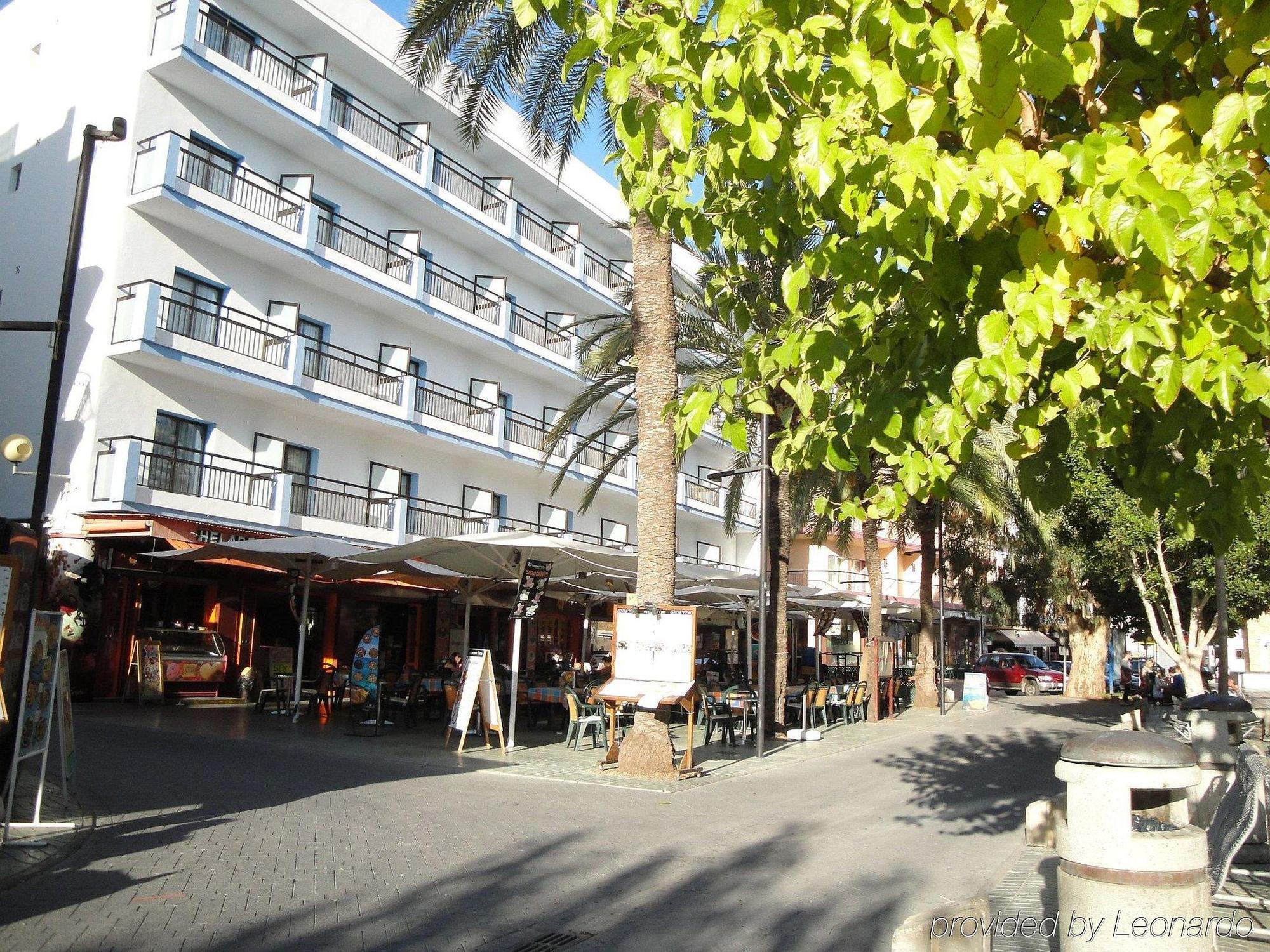 The Blue Apartments - Adults Only Sant Antoni de Portmany Exterior foto